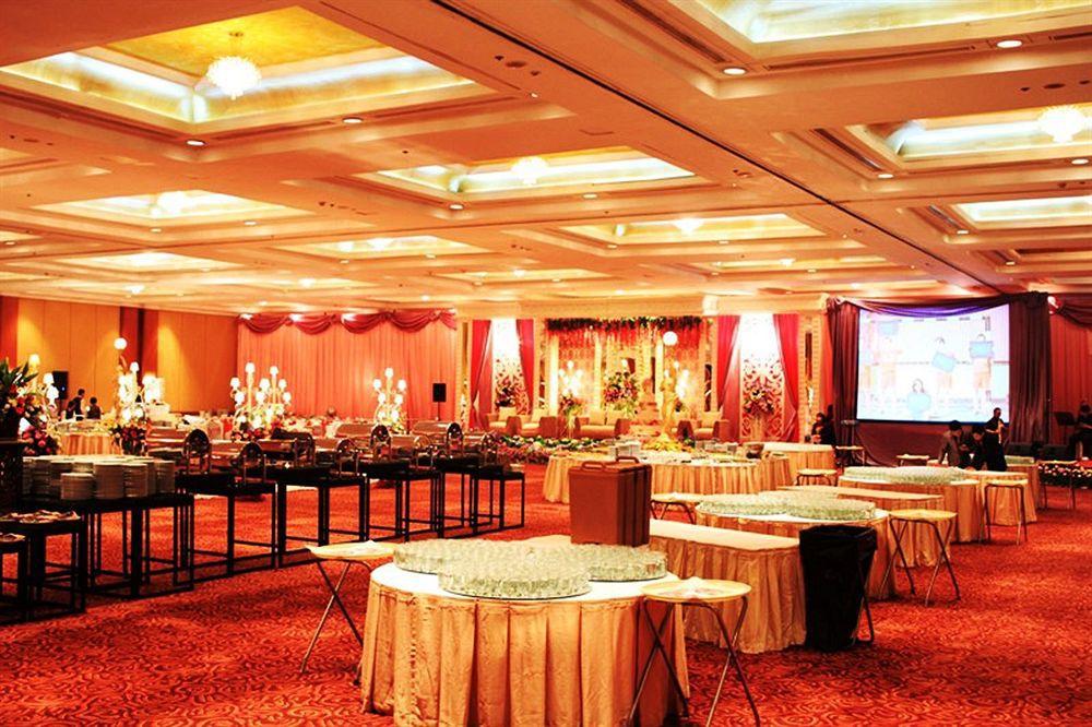 Hotel Redtop & Convention Center 4*